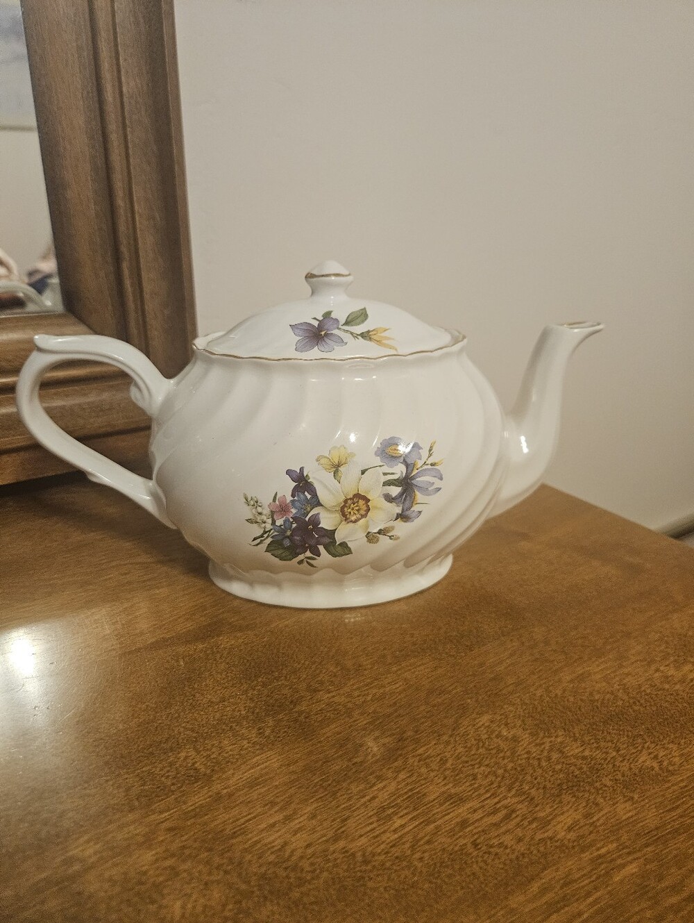 Arthur Wood White Floral Porcelain Teapot with Gold Trim #6372